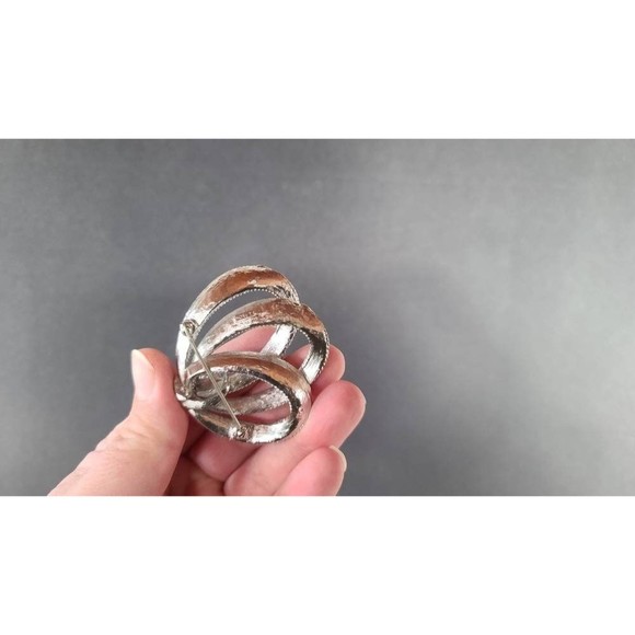 Monet Silver Triple Loop Bow Brooch - Picture 9 of 10